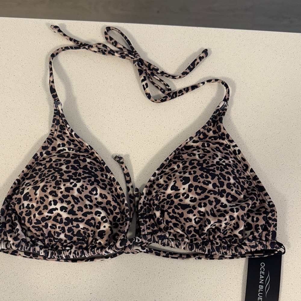 Leopard bikini top Size XXL & L